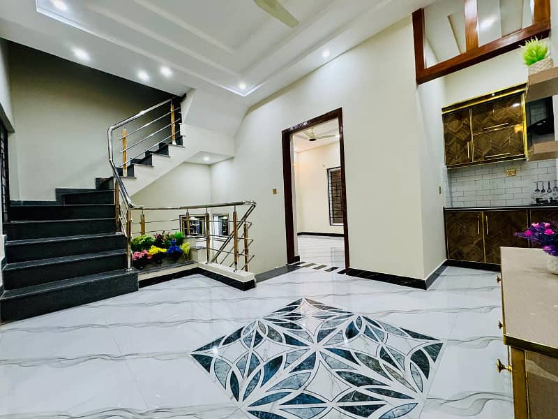 Five Marla Non-Furnished Brand New Luxurious Spanish House With Ultra Classic Architect Available For Sale In Bahria Town, Lahore. 12