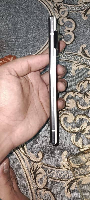 Google pixel 6Pro (punched) aproved 1