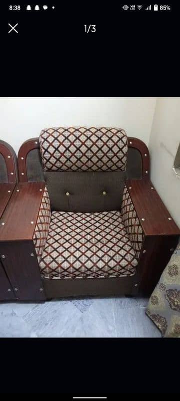 sofa set 3+1+1 and it's good condition 1