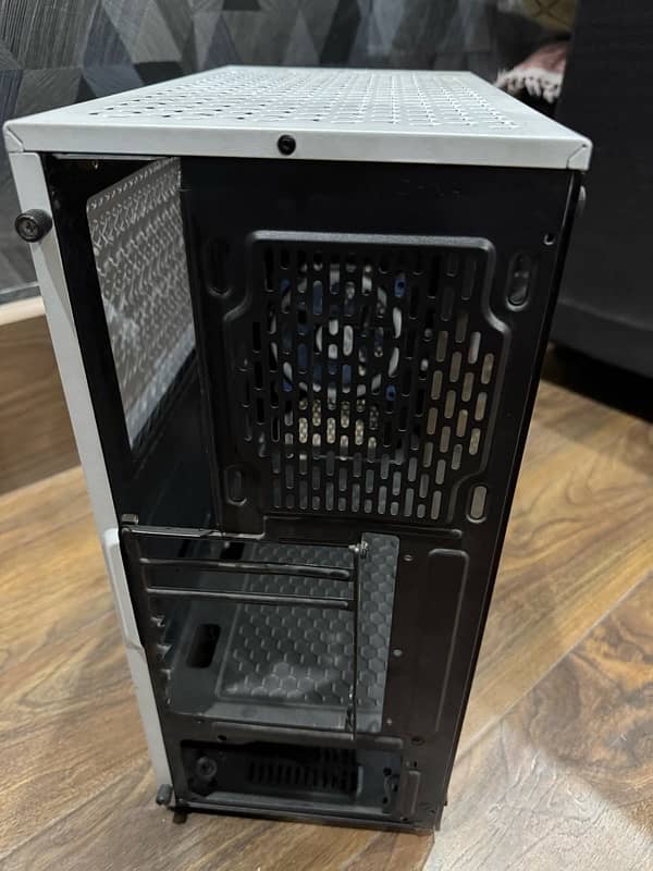 Gaming PC Casing 5