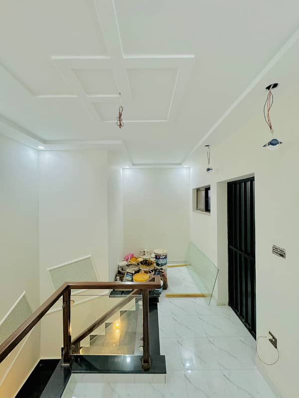 Five Marla Non-Furnished Brand New Corner House For Sale In Bahria Town, Lahore. 2