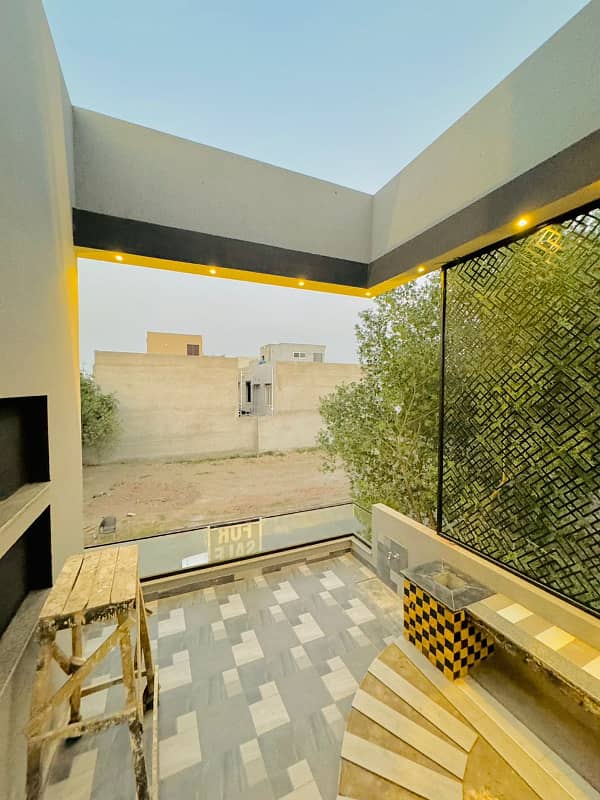 Five Marla Non-Furnished Brand New Corner House For Sale In Bahria Town, Lahore. 3