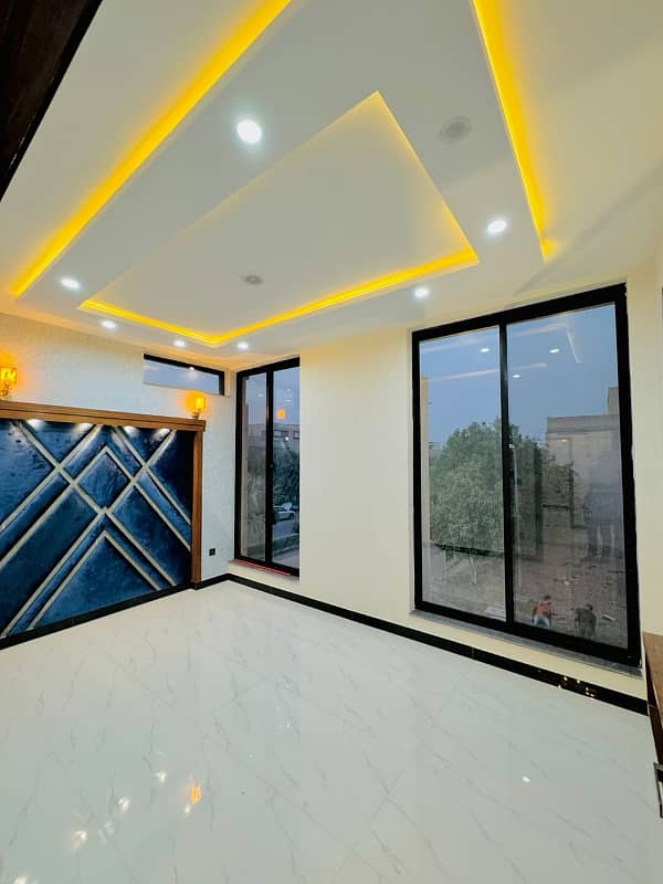 Five Marla Non-Furnished Brand New Corner House For Sale In Bahria Town, Lahore. 9