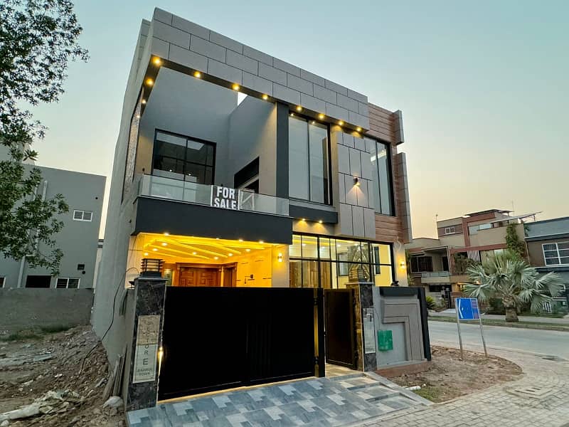 Five Marla Non-Furnished Brand New Corner House For Sale In Bahria Town, Lahore. 20