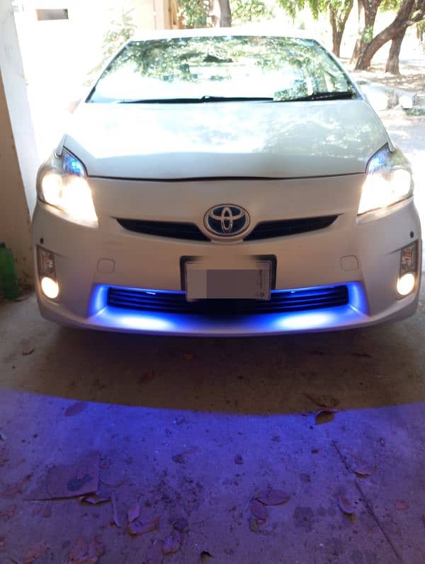 Toyota Prius 2012 For Exchange with Glory 580 Pro 4