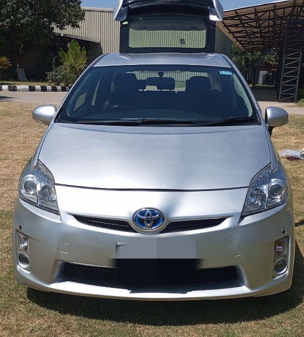 Toyota Prius 2012 For Exchange with Glory 580 Pro 7