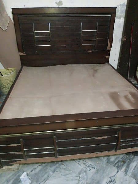 heavy bed with side tables 1