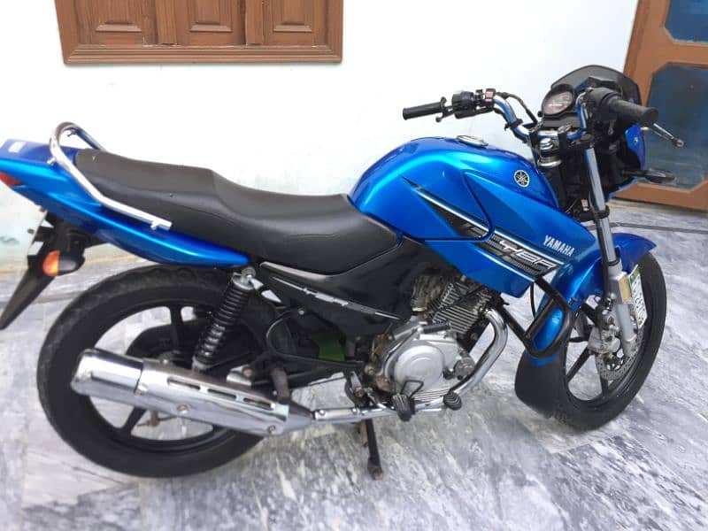 YAMAHA YBR 125 (2017 model) 4