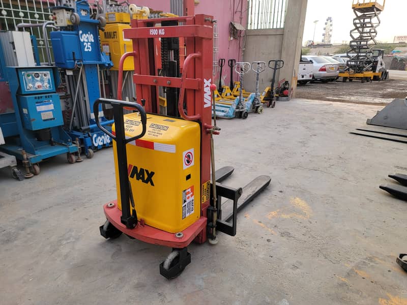 1.5 Ton Semi Electric Pallet Stacker Lifter Forklift for Sale in KHI 1