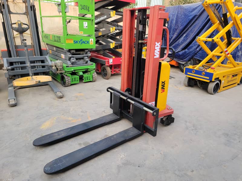 1.5 Ton Semi Electric Pallet Stacker Lifter Forklift for Sale in KHI 3