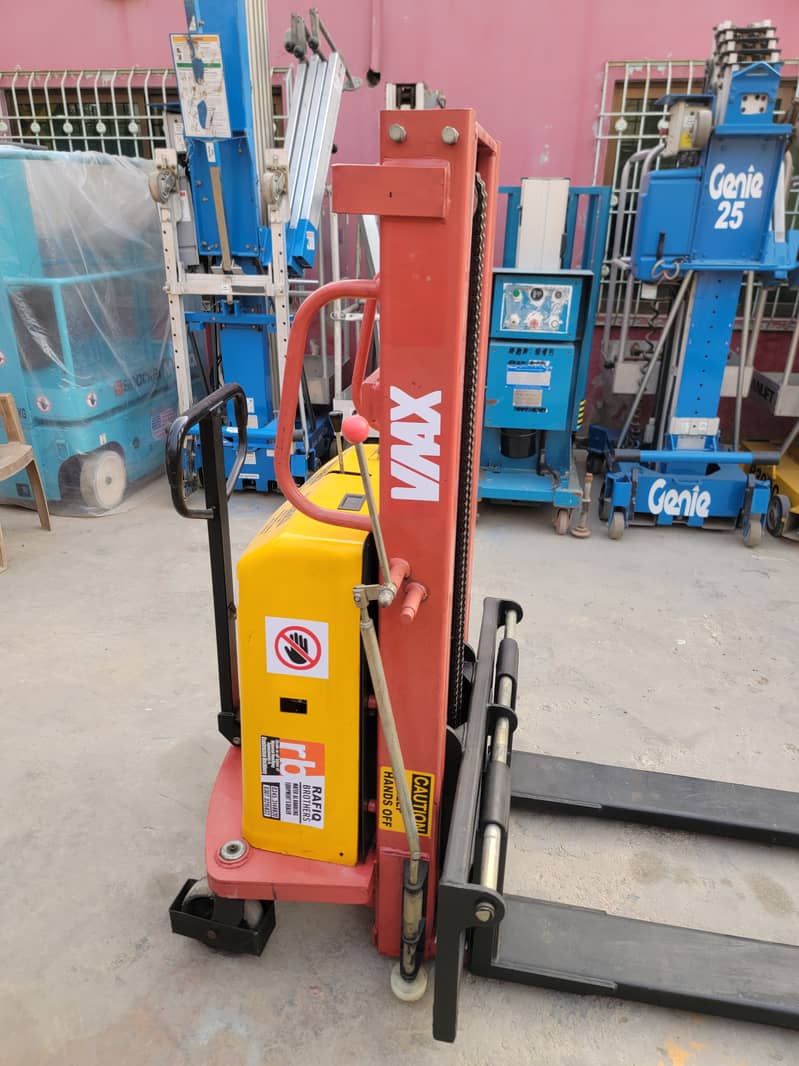 1.5 Ton Semi Electric Pallet Stacker Lifter Forklift for Sale in KHI 6