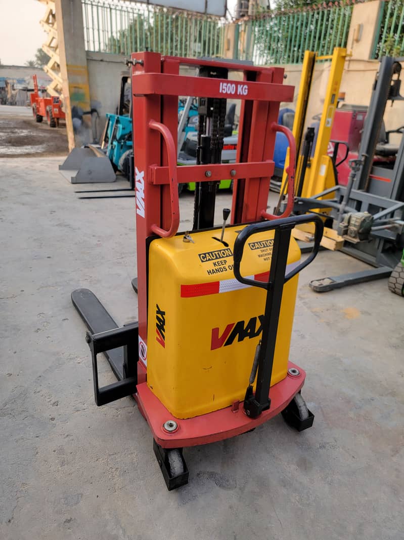 1.5 Ton Semi Electric Pallet Stacker Lifter Forklift for Sale in KHI 8