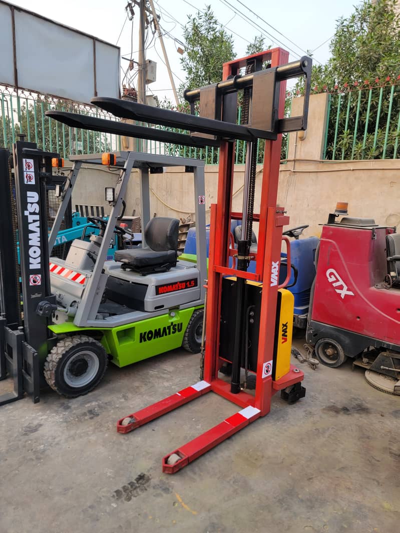 1.5 Ton Semi Electric Pallet Stacker Lifter Forklift for Sale in KHI 11