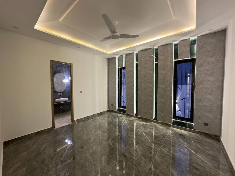 Ten Marla Non-Furnished Brand New Luxurious House For Sale In Bahria Town, Lahore. 10