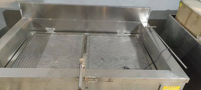 vertical gas deep fryer  35 L gas  brosted chicken fryer   machine 7