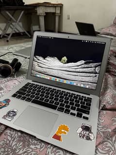 Macbook