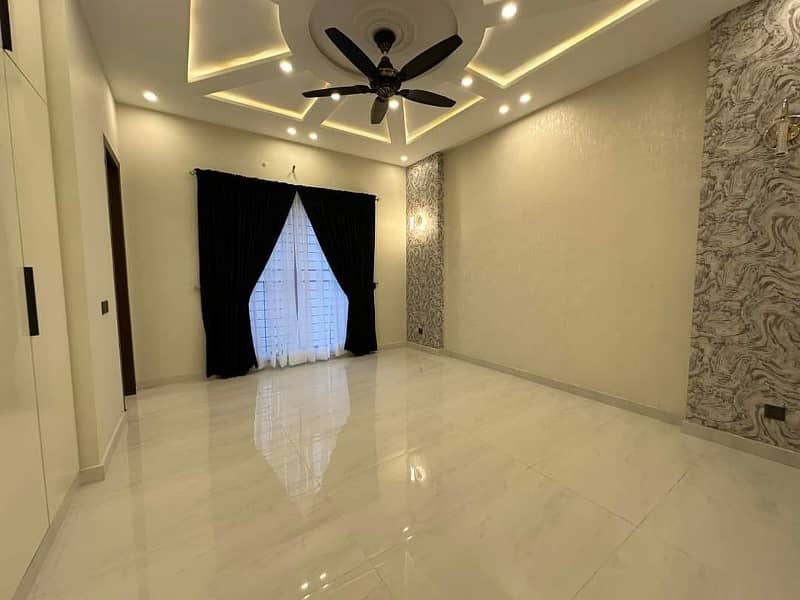 Ten Marla Non-Furnished Brand New Luxurious House For Sale In Bahria Town, Lahore. 10