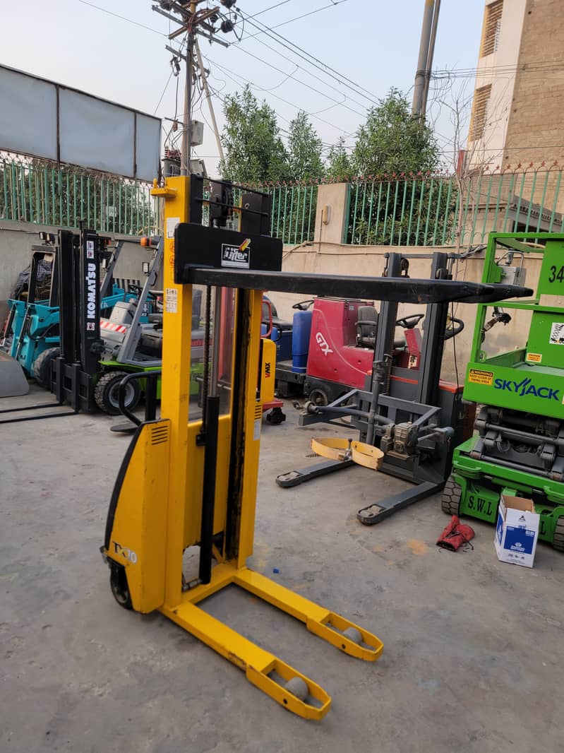 PRAMAC 1 Ton Semi Electric Pallet Stacker Lifter forklift for Sale 6