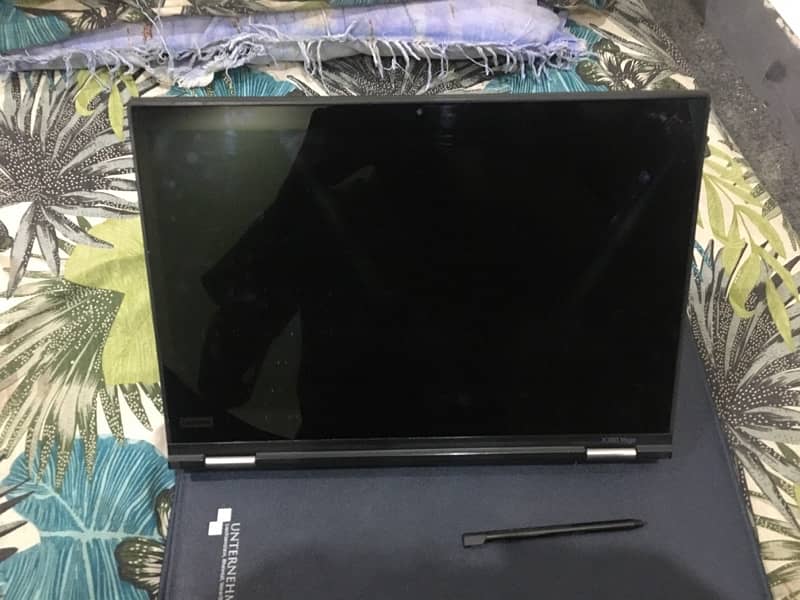 Lenovo Thinkpad x380 Yoga 0