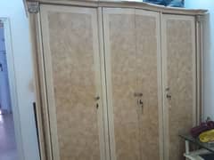 4 door cupboard