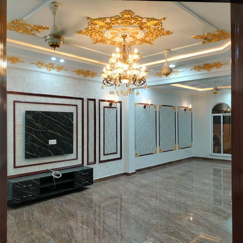 Eight Marla Non-Furnished Brand New Lavish Spanish House Available For Sale In Bahria Town, Lahore. 9