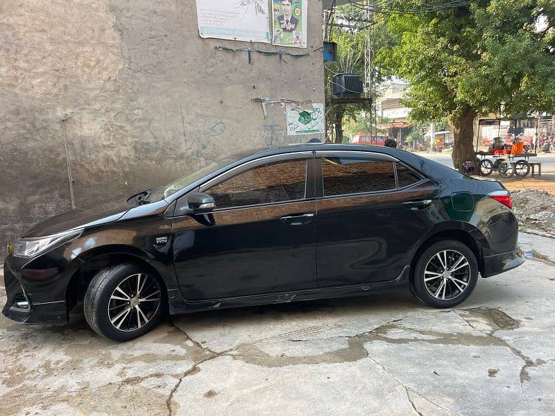 Toyota Corolla Altis 2019 4