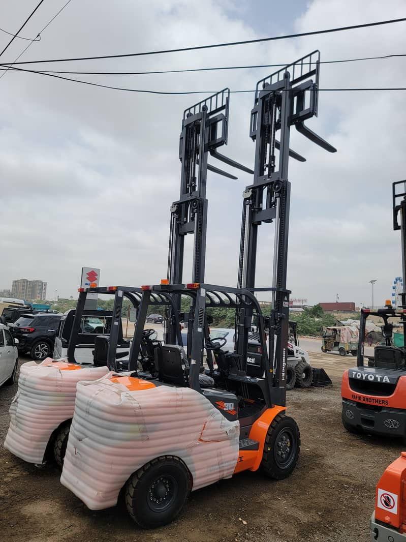 3 Ton Brand New Forklifts Lifters for Sale in Karachi, All Pakistan De 10