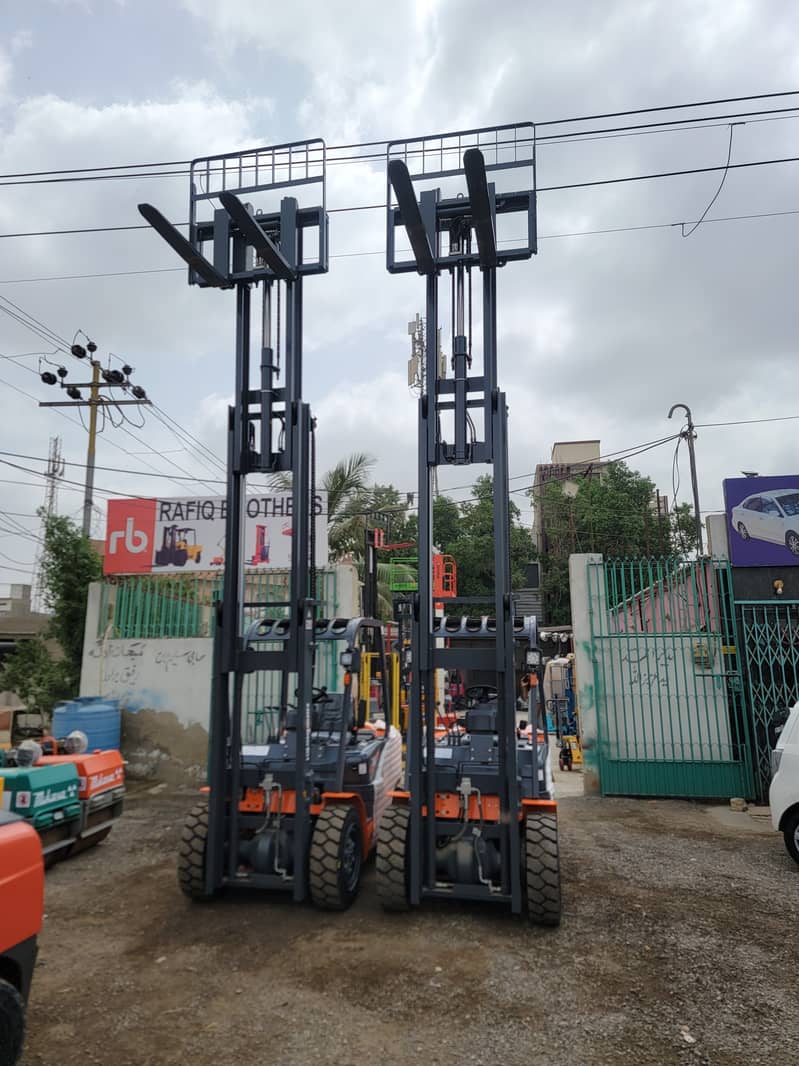 3 Ton Brand New Forklifts Lifters for Sale in Karachi, All Pakistan De 14