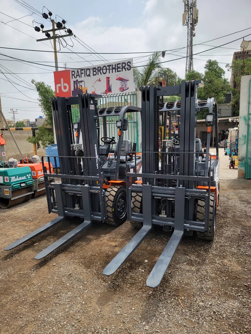 3 Ton Brand New Forklifts Lifters for Sale in Karachi, All Pakistan De 19