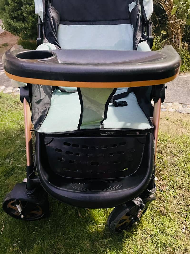 ZHIYU TONG Baby stroller for sale in good condition 2