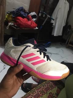 Adidas Sports Shoe UK7.5 US 9 Good for badminton