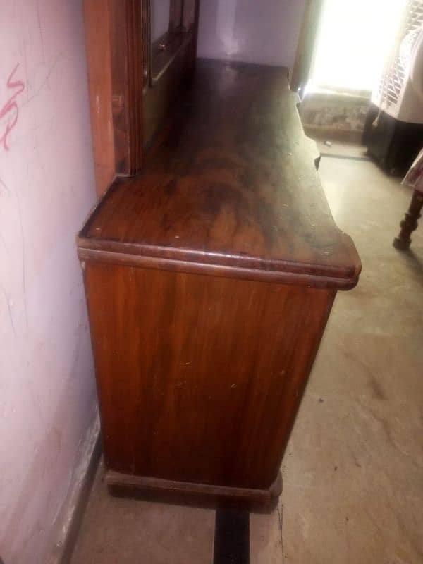 Chinoti wood dressing table 4