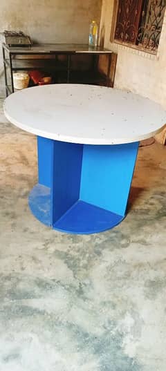 Round Office Table