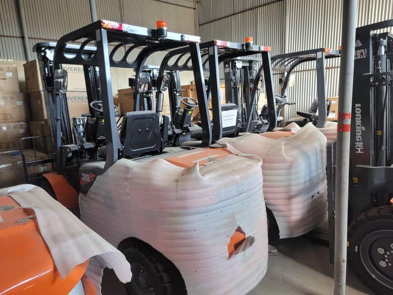 2024 Brand New Forklifts Lifters for Sale in Karachi, Pakistan Deliver 1