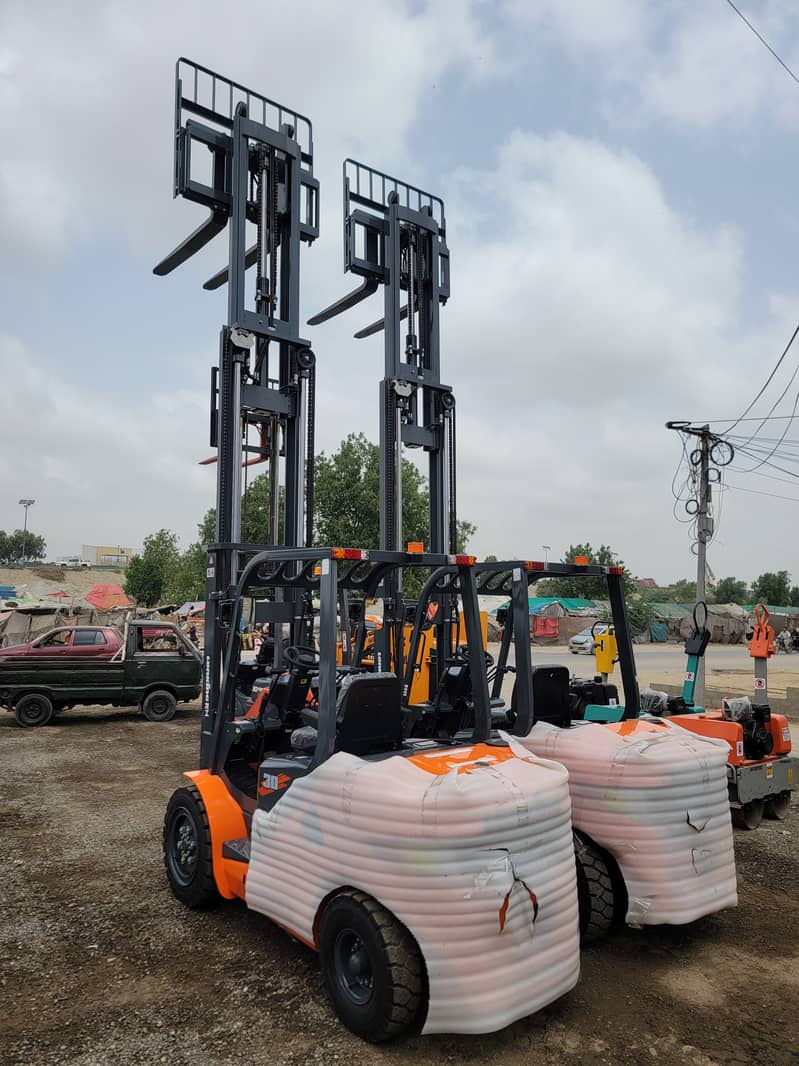 2024 Brand New Forklifts Lifters for Sale in Karachi, Pakistan Deliver 17