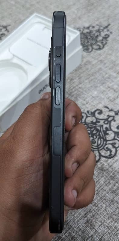 iPhone 15 pro 128 gb for sale 3