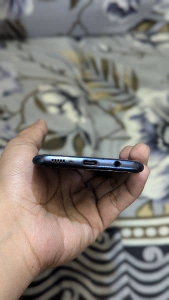 Samsung a20 for sale 3/32 ok mobile urgent sale 5