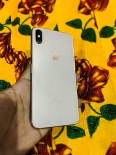 iphone Xsmax (256 gb gold) non pta (urgent sale) 0