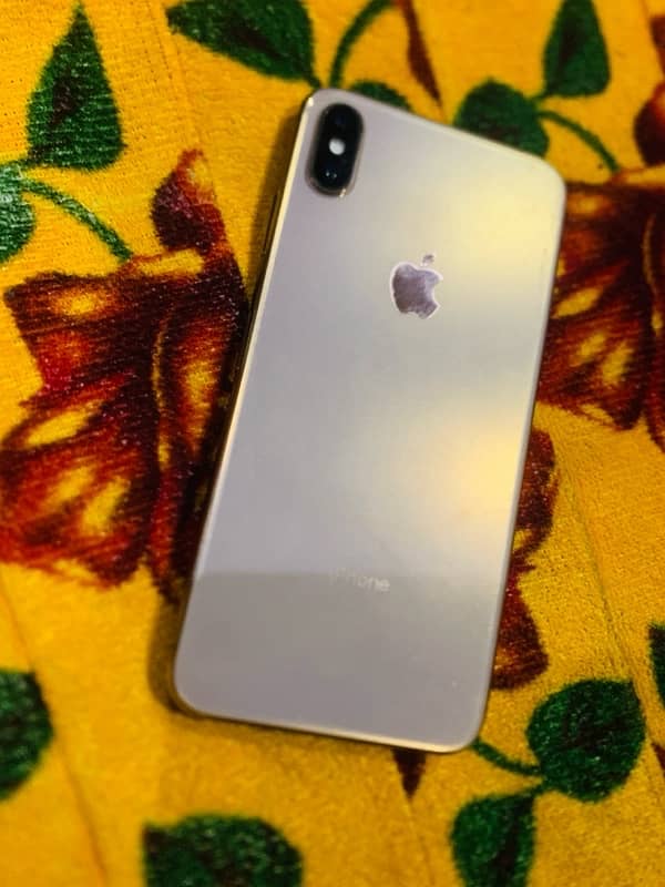 iphone Xsmax (256 gb gold) non pta (urgent sale) 6