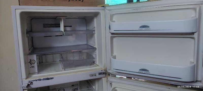 Dawlance Fridge For Urgent Sale 3