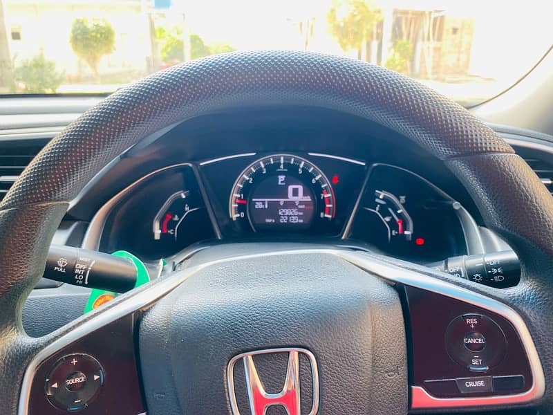 Honda Civic Oriel 2018 8