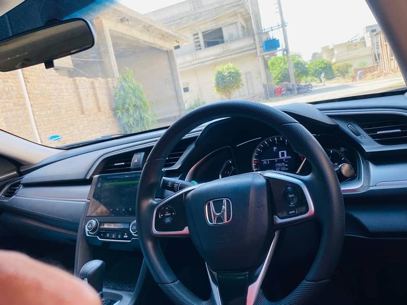 Honda Civic Oriel 2018 9