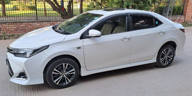 Toyota Altis Grande 2019 Full Option Excellent 5