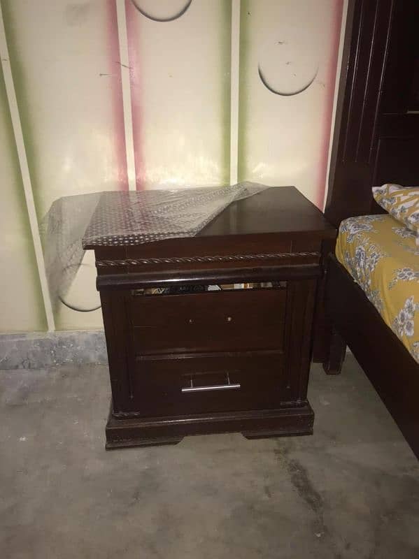 deco furniture for sale bed sides and showers 4