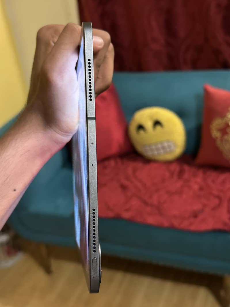 iPad Pro (11-inch) 2nd Generation (128 GB with Latest 18.1 Version) 8