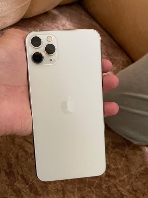 iPhone 11 Pro Max (PTA APPROVED) 3