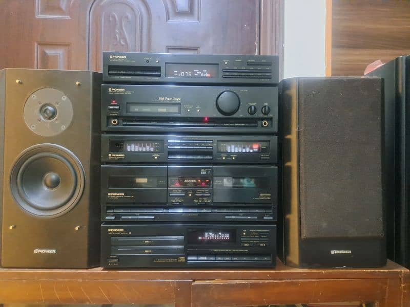 Pioneer Sterio System 2