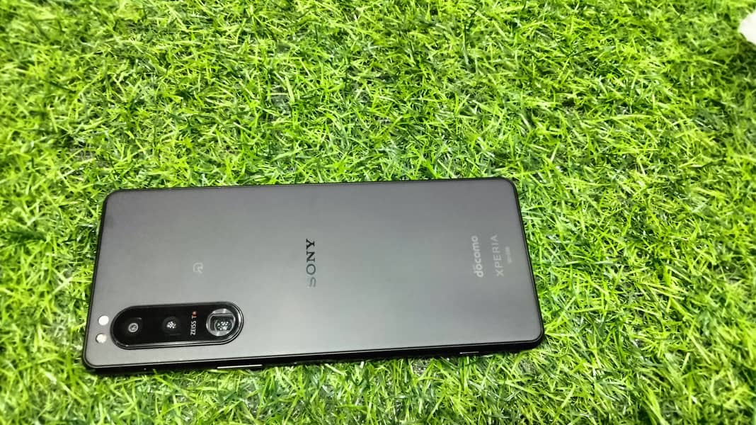 Sony Xperia 5 III (mark 3) 0