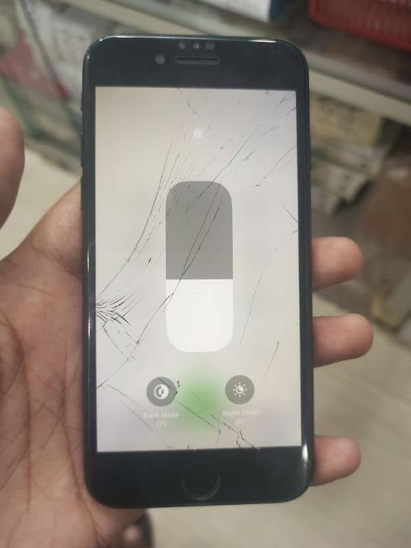 I PHONE SE 2020 PANEL CHNGE OR BRAKE FINGER NOT WORKING 1