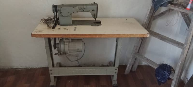 juki machine D555 for urgent sale 1